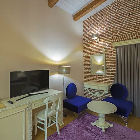 فندق Casa Gace 4*